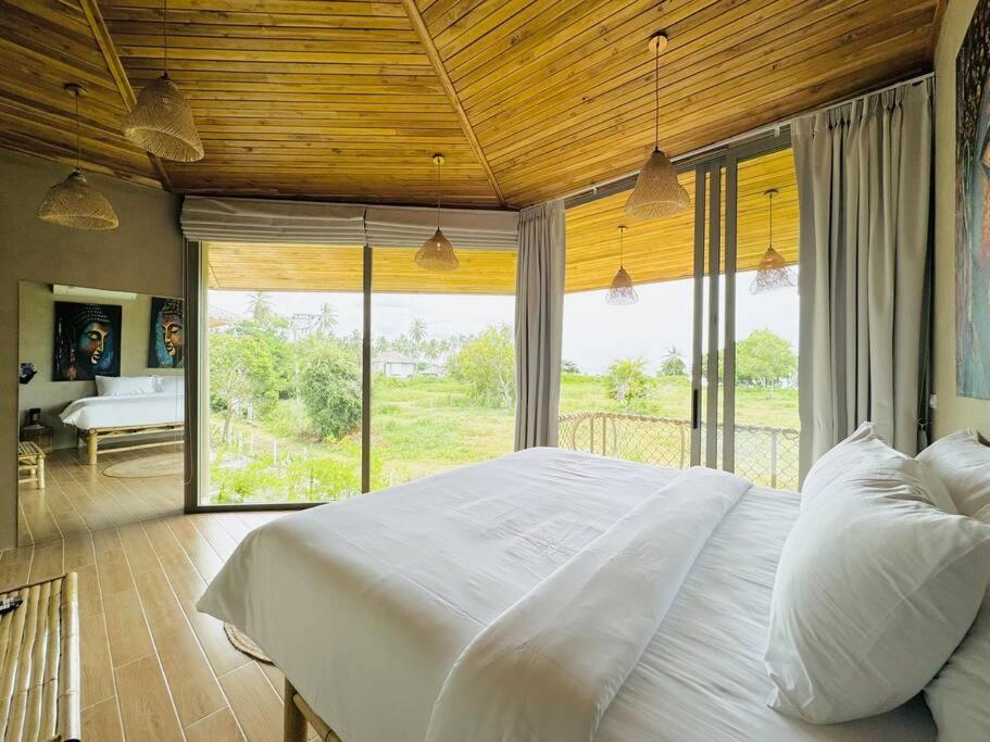 Lovely Villa, 2 Bedrooms & 1 Room, Koh Samui