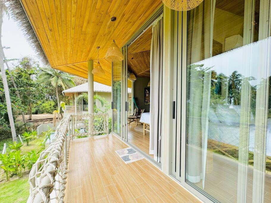 Lovely Villa, 2 Bedrooms & 1 Room, * Koh Samui