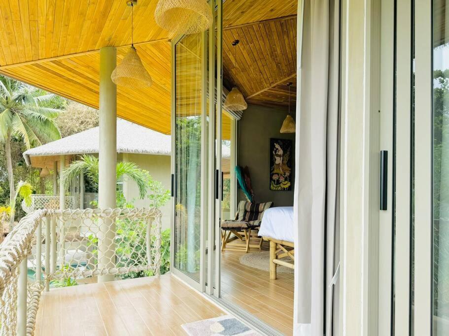 Lovely Villa, 2 Bedrooms & 1 Room,