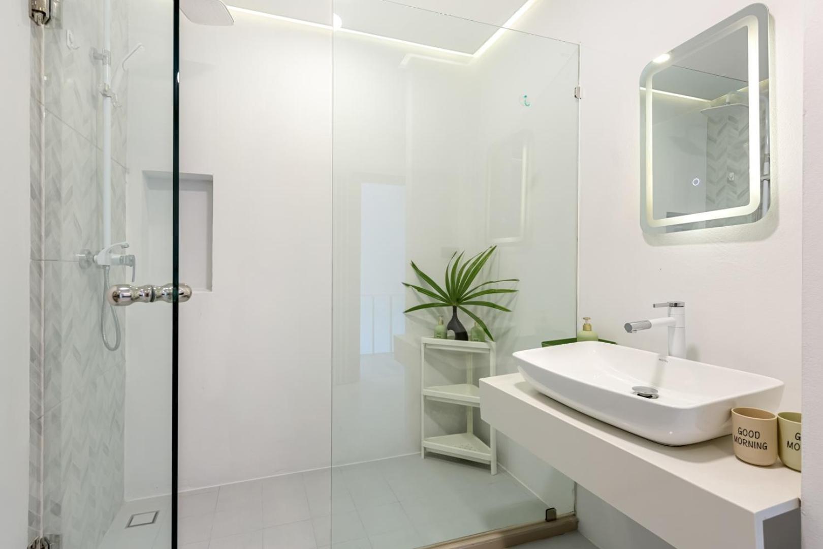 Zen Style Pool Access Townhouse *