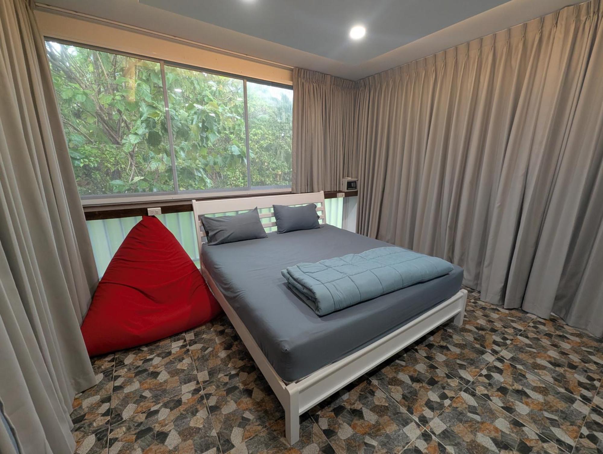 Koh Tan Cuisine High View Holiday home *