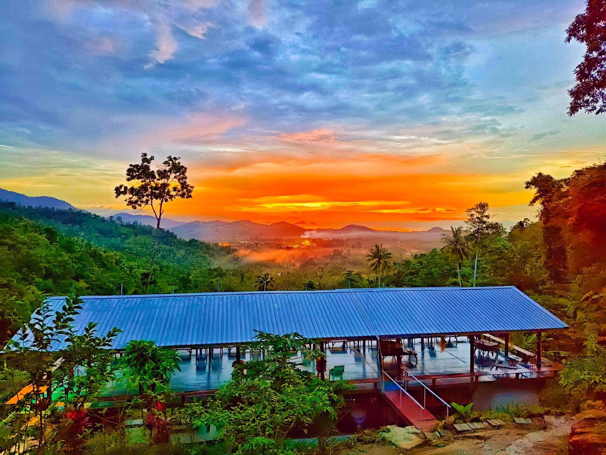 Sz Samui Glamping Acampamento Ban Sa Ket