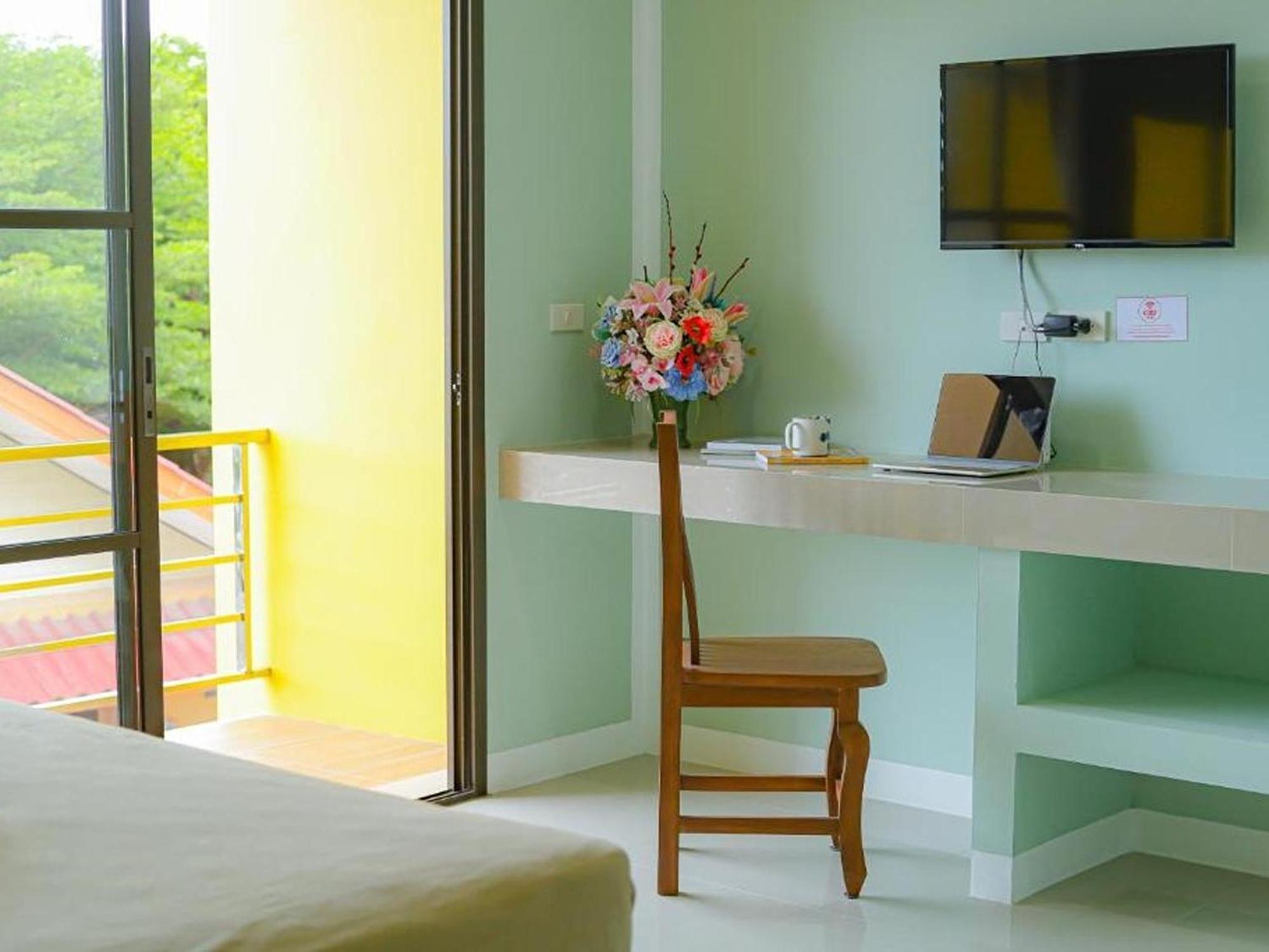 Hotel J & Ariya Near Samui Airport And Koh Phangan Pier