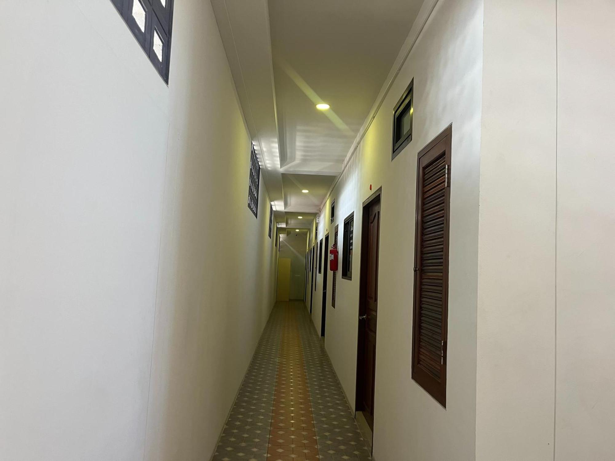 Hotel J & Ariya Near Samui Airport And Koh Phangan Pier 2*