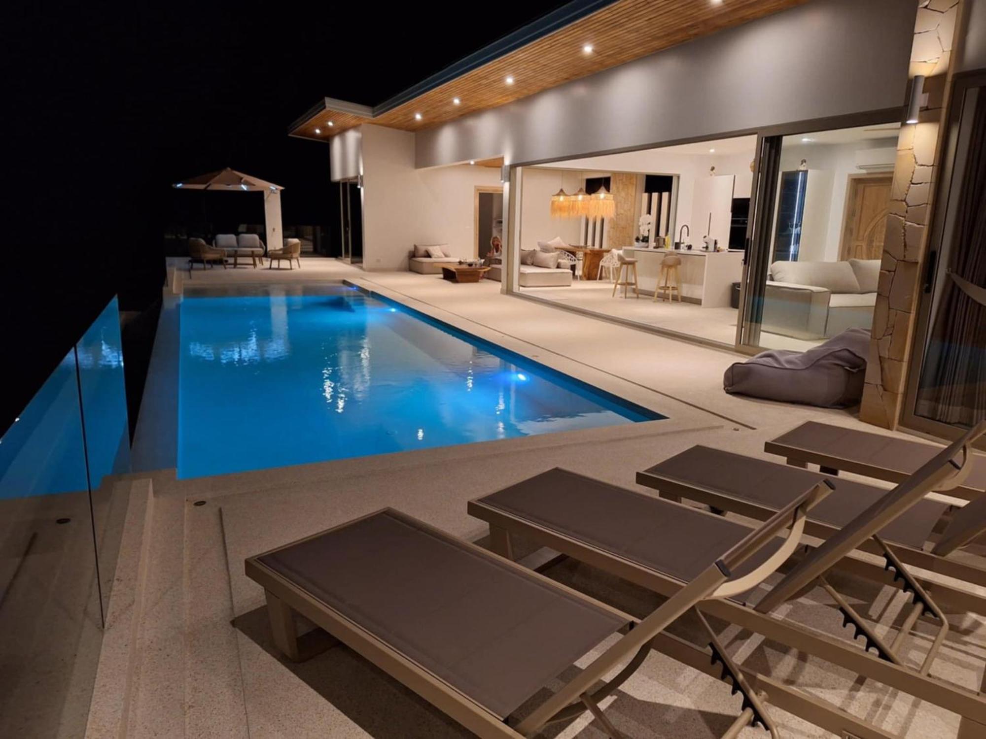 Blue Paradise Villa