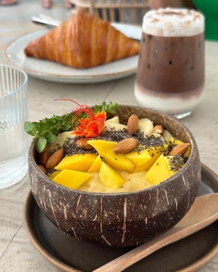 Coffee Connextions Cafe & * Ko Samui