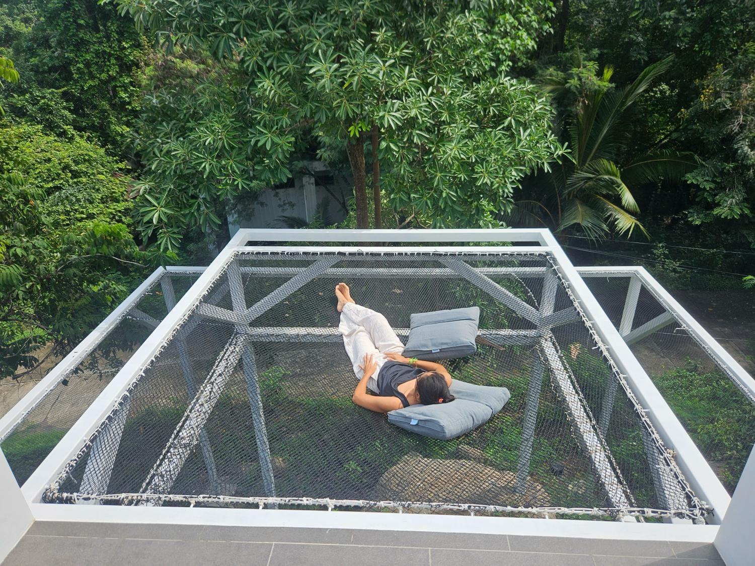 8 Bedroom Monkey 203 *
