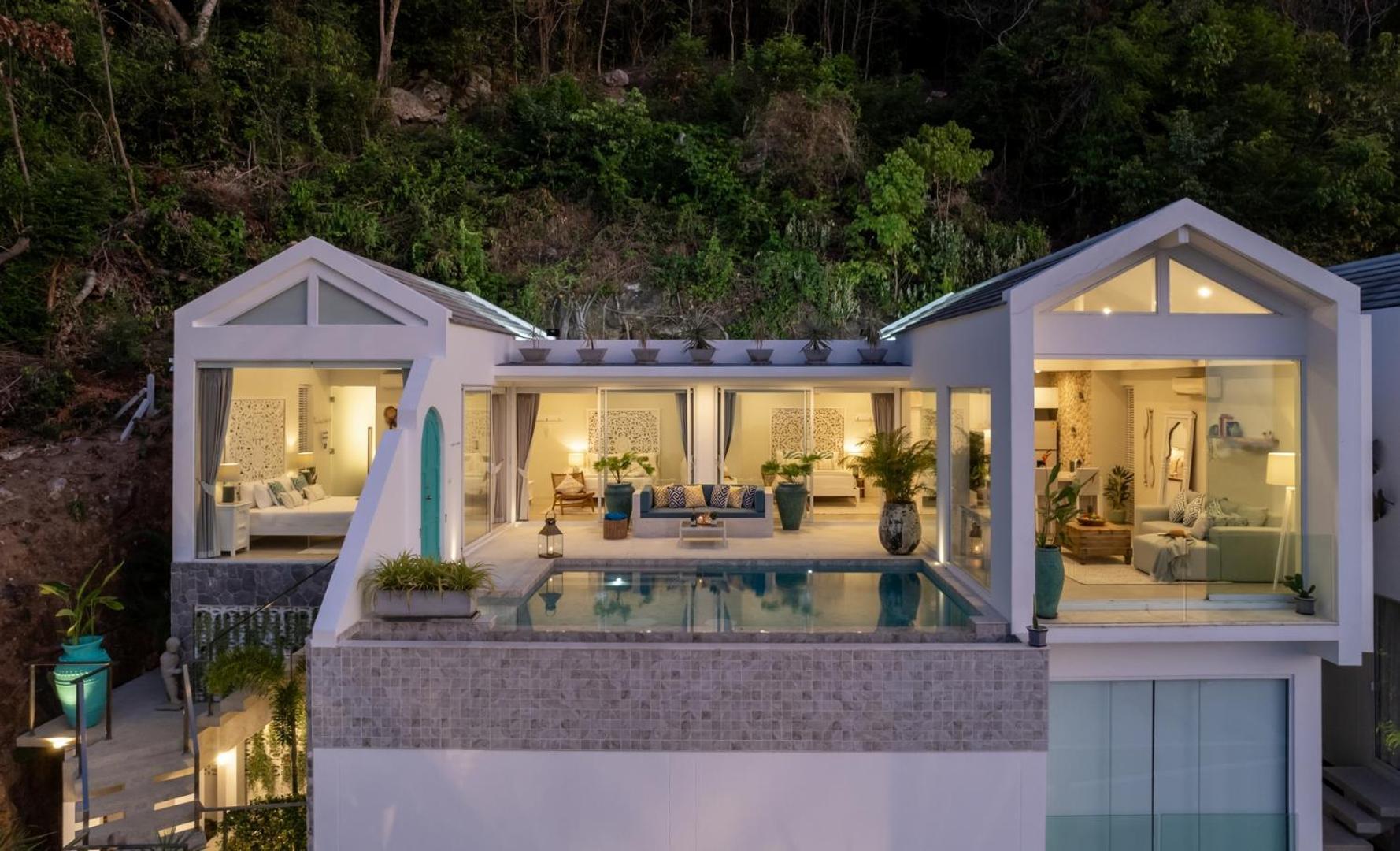 Mila In Bangpor Amphoe Koksamui