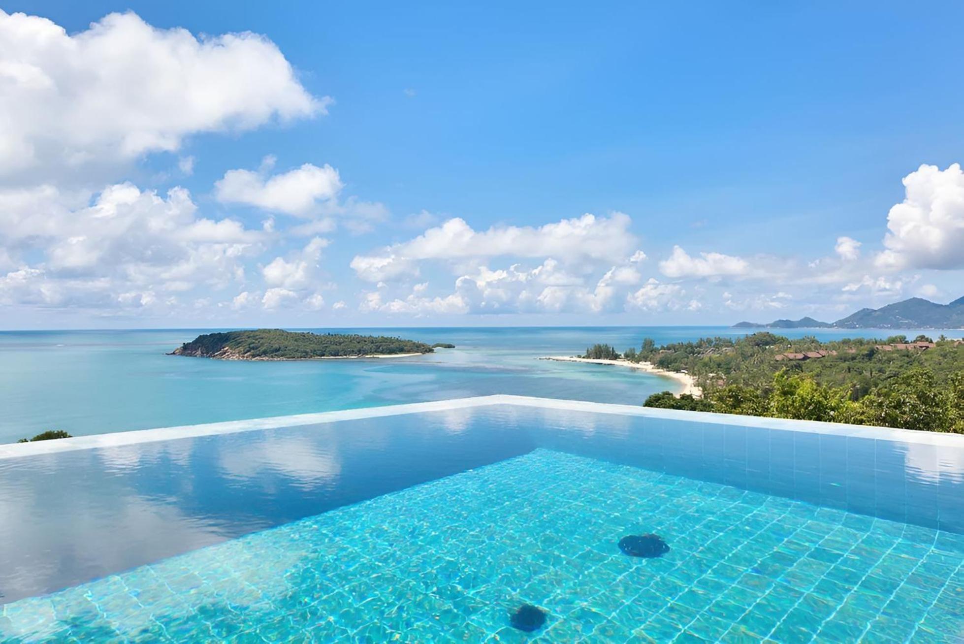 Luxurious 5 Bedroom Villa *