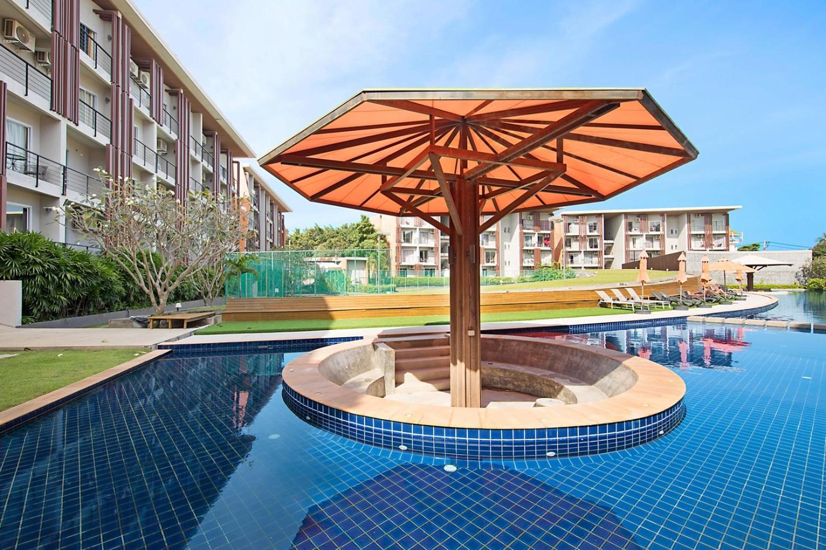 Pool Access Luxury Townhouse
