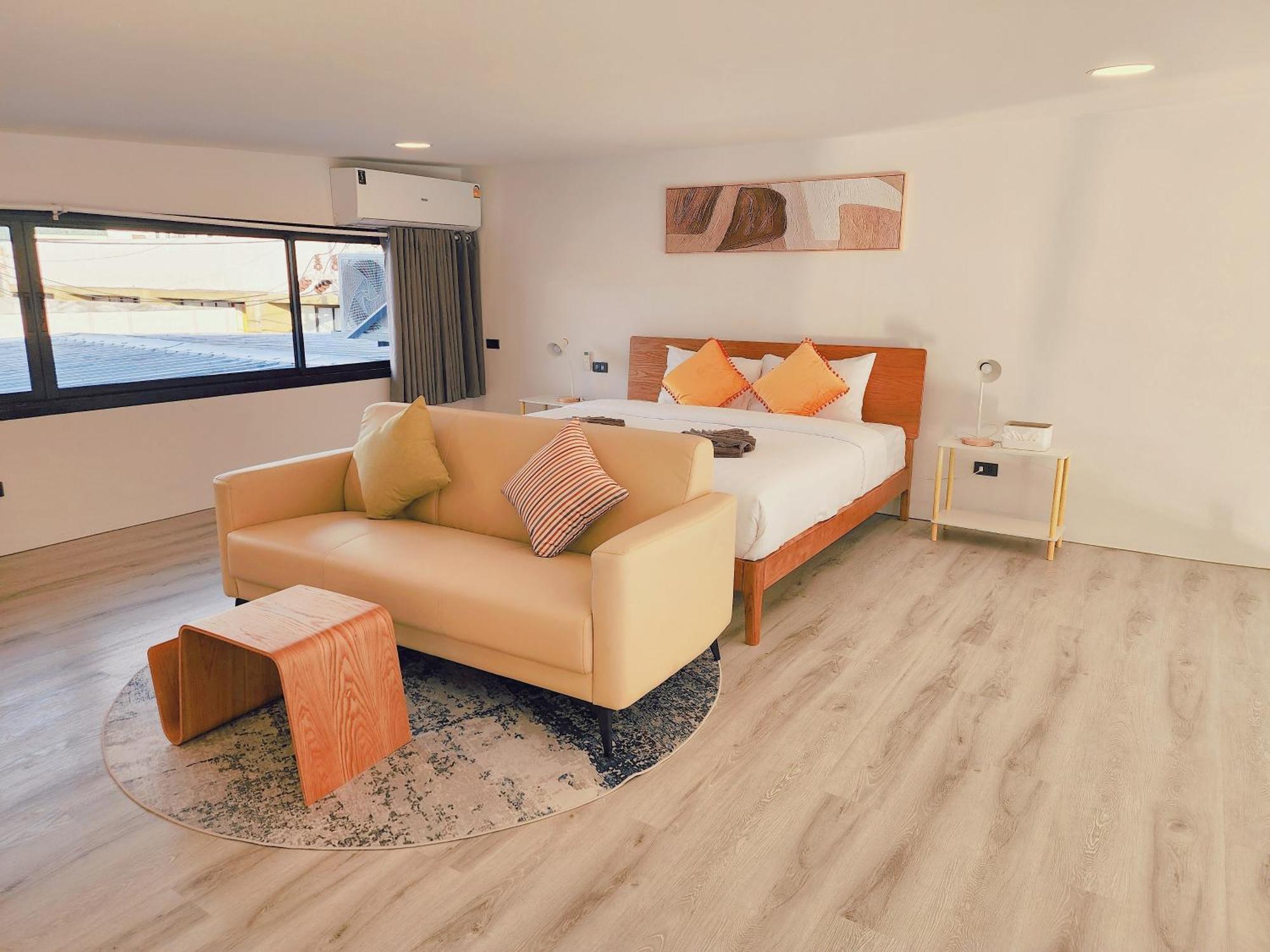 Pool Access Luxury Townhouse Holiday home *