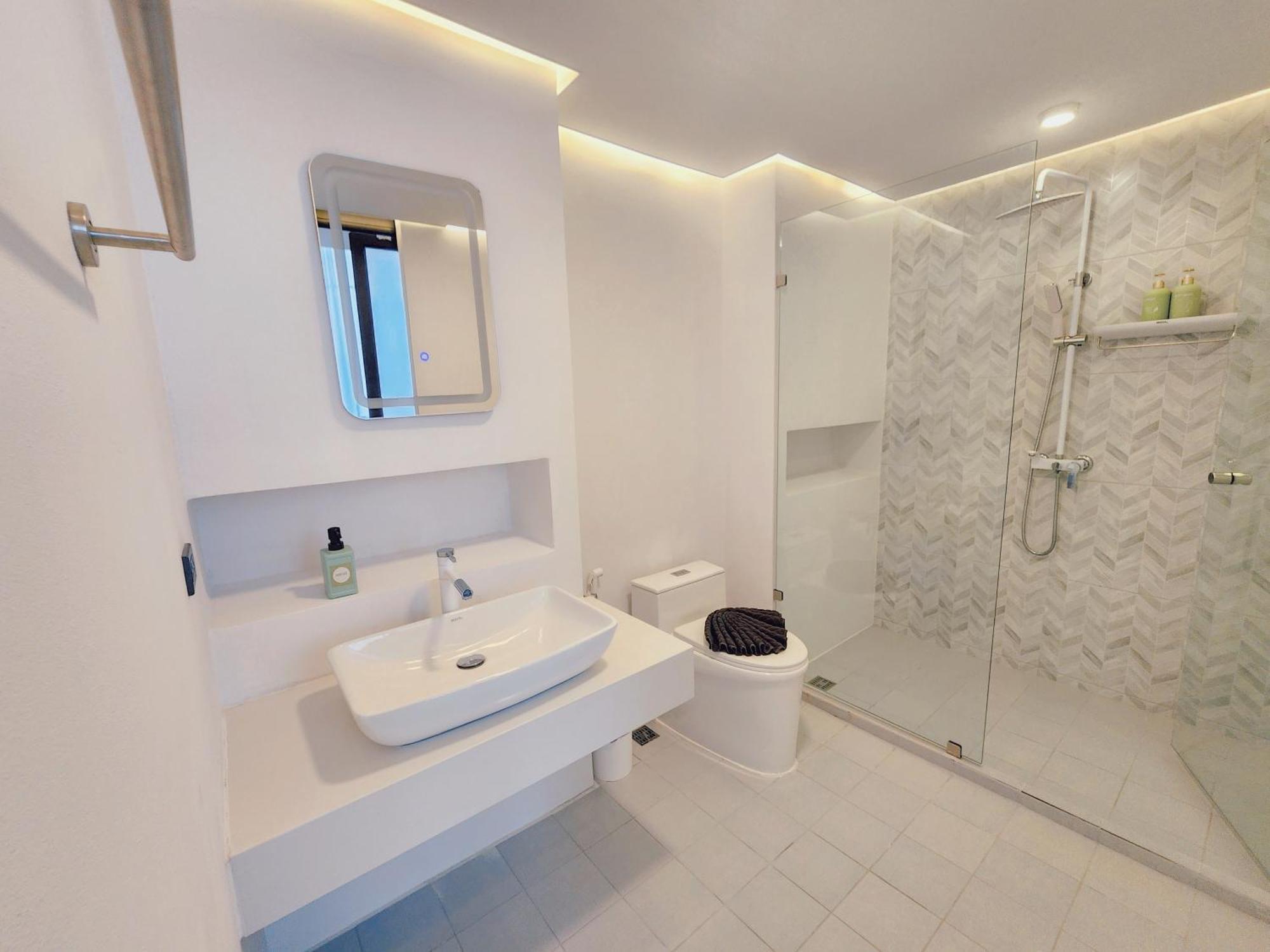 Pool Access Luxury Townhouse