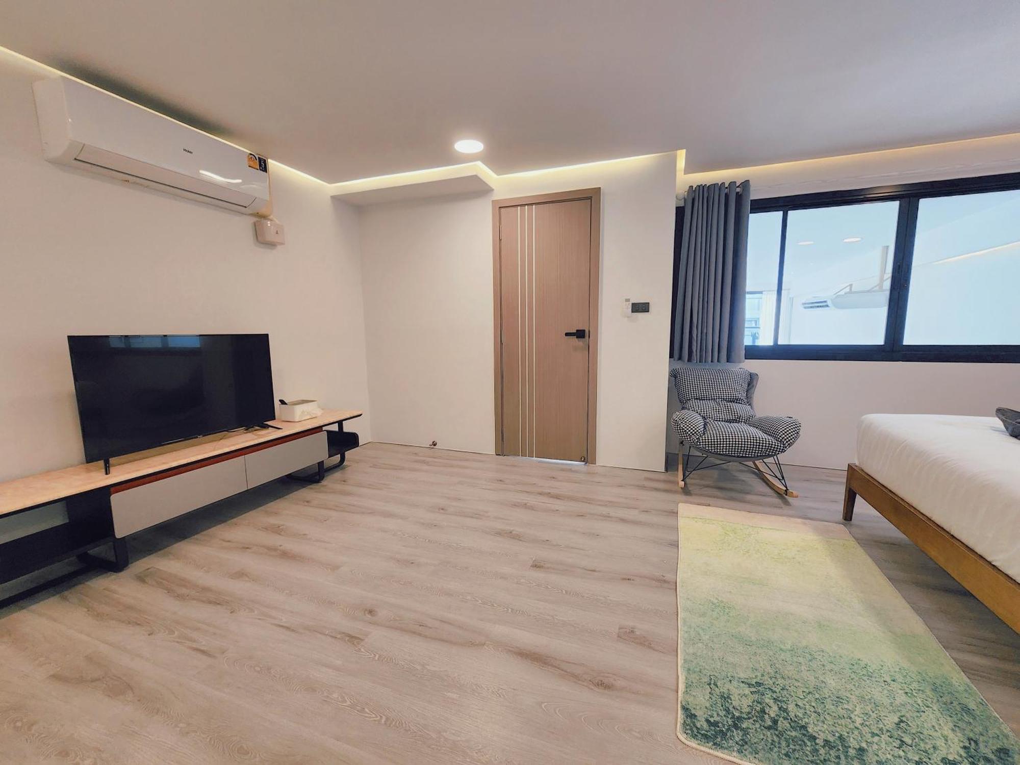 Pool Access Luxury Townhouse *