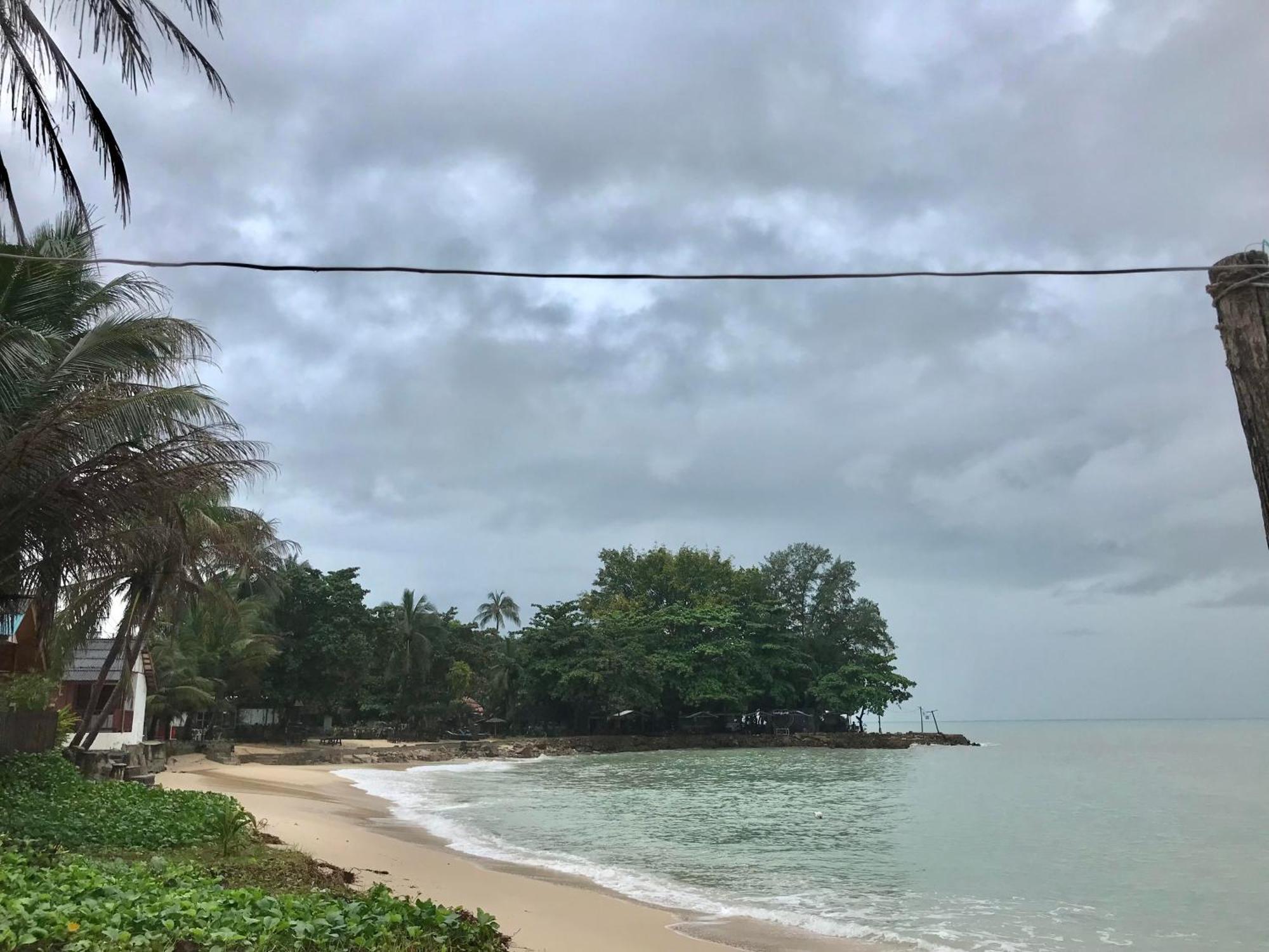 Baan Laem Noi Villa's Holiday home *