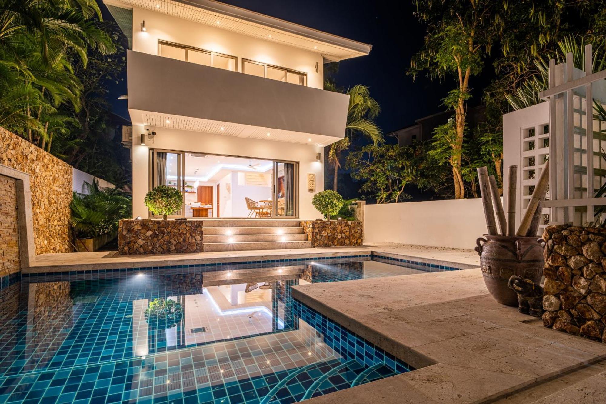 Traventine Villa *