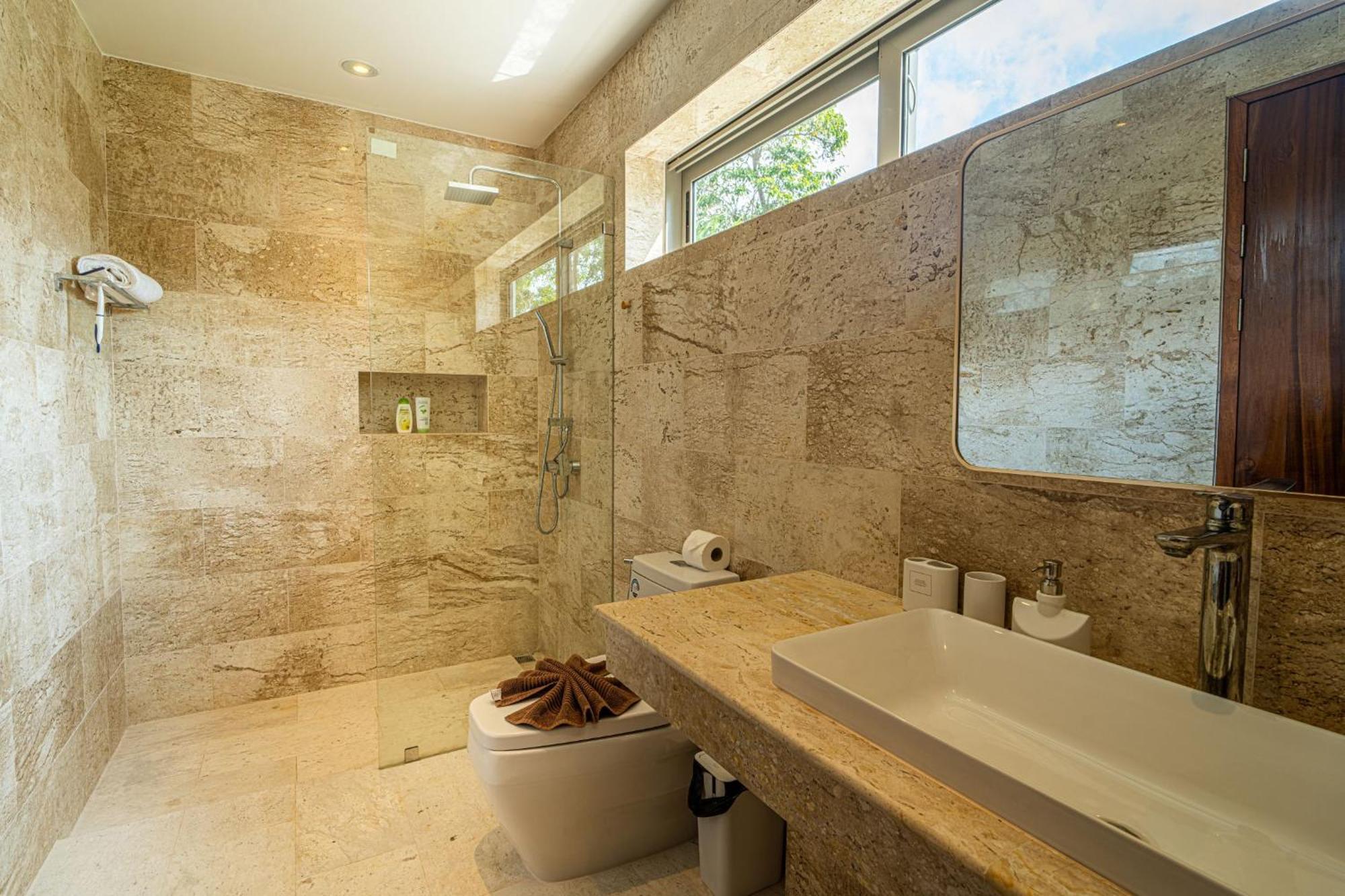 Traventine Villa Chaweng (Koh Samui)