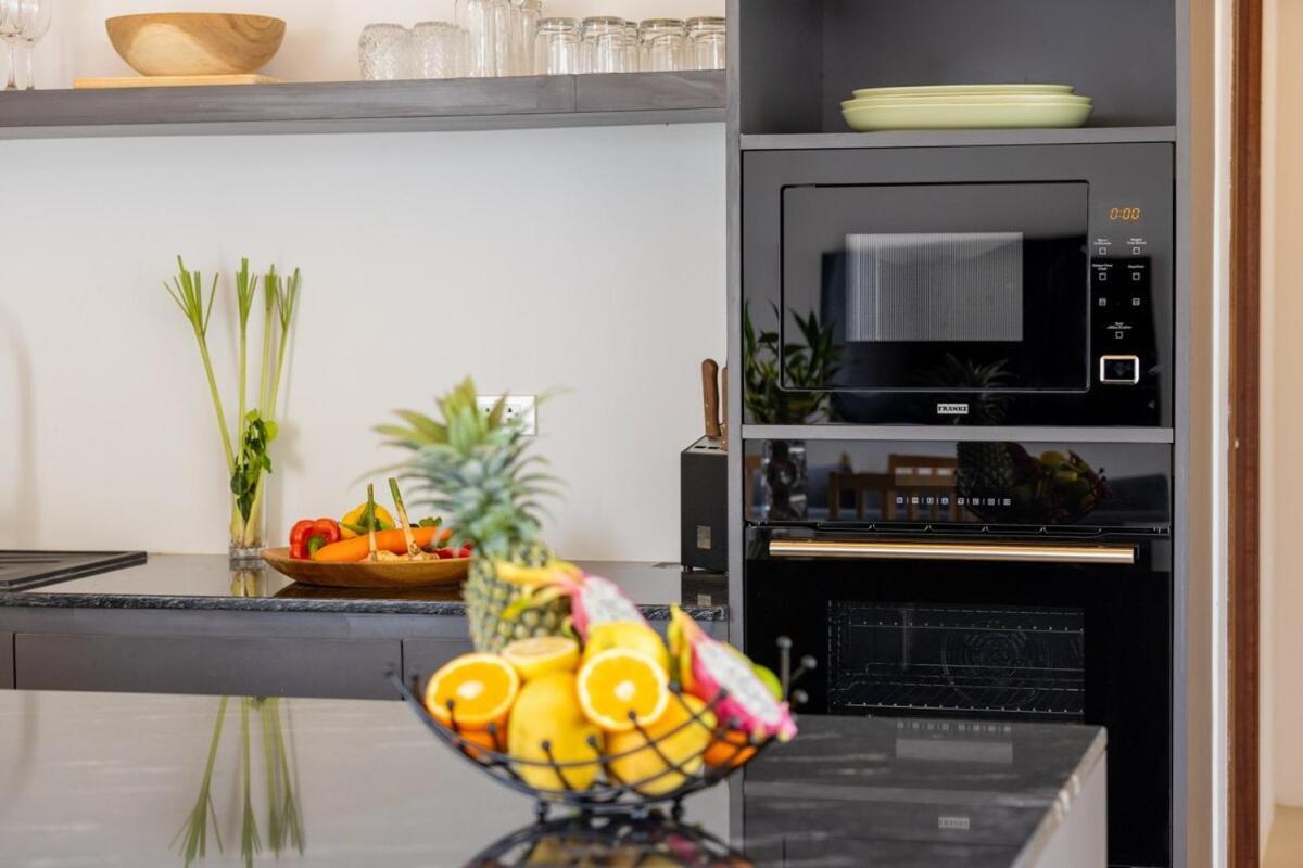 Gabriela Garden View - Included Airport Pick Up Villa *