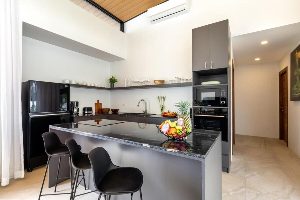 Gabriela Garden View - Included Airport Pick Up Villa *