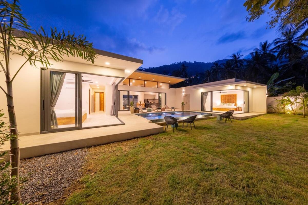 Gabriela Garden View - Included Airport Pick Up Villa