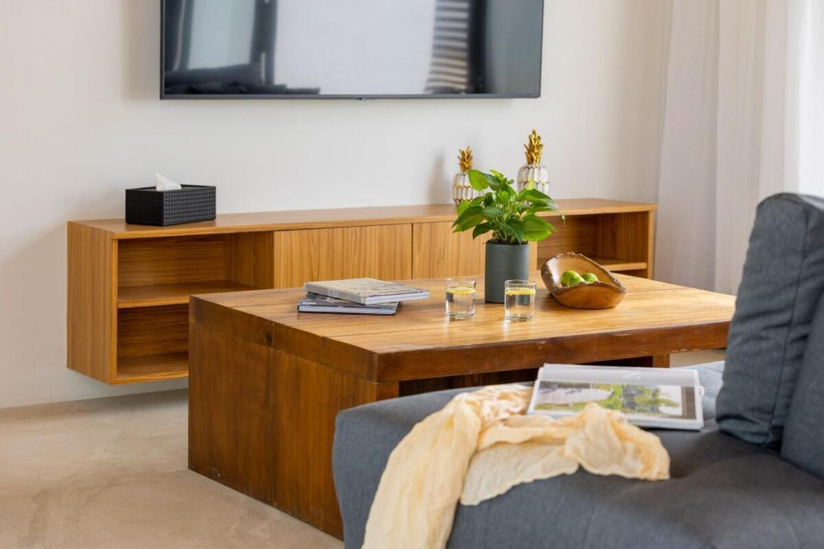 Gabriela Garden View - Included Airport Pick Up *
