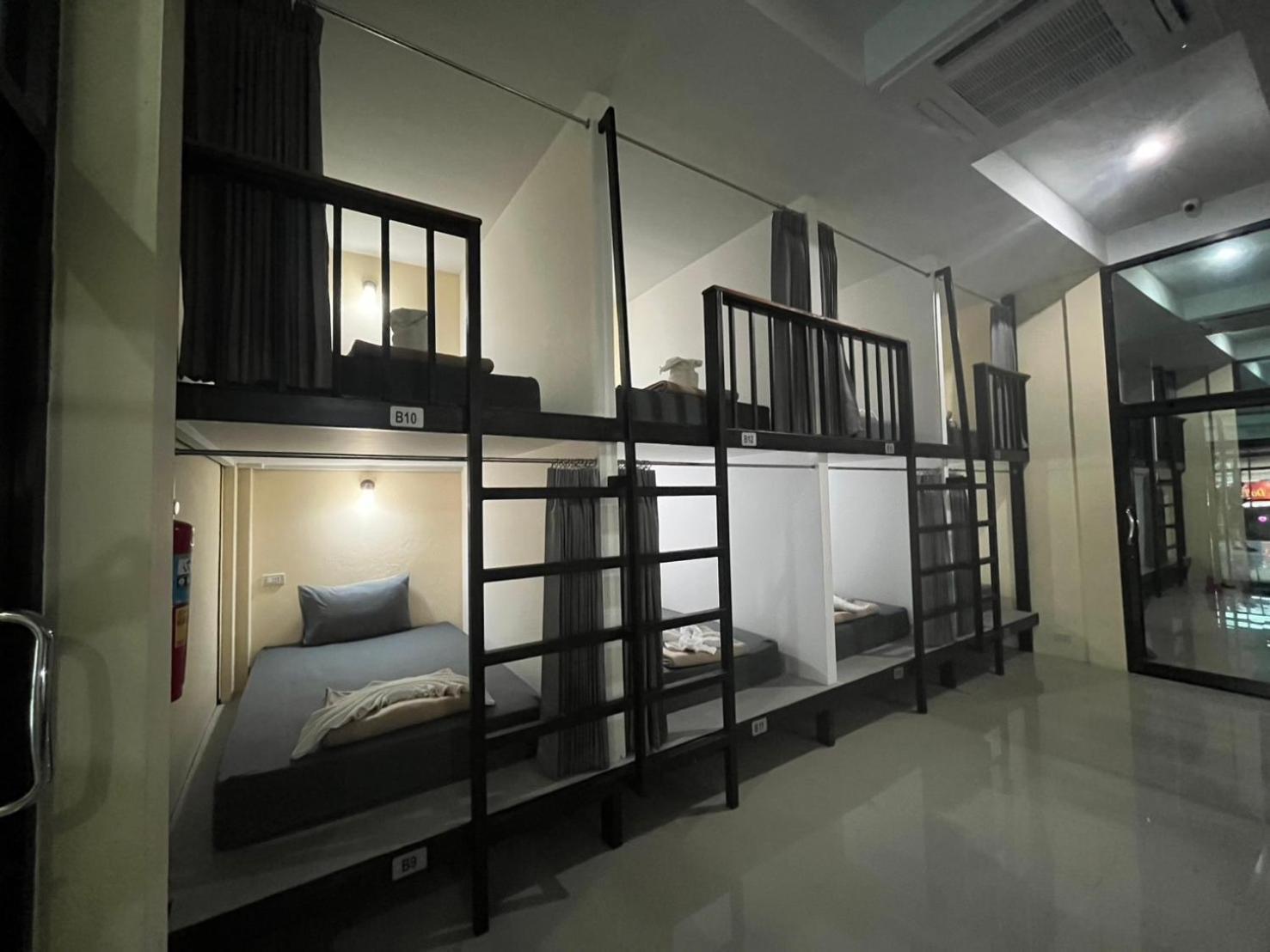 3 Tigers & Hotel 2*