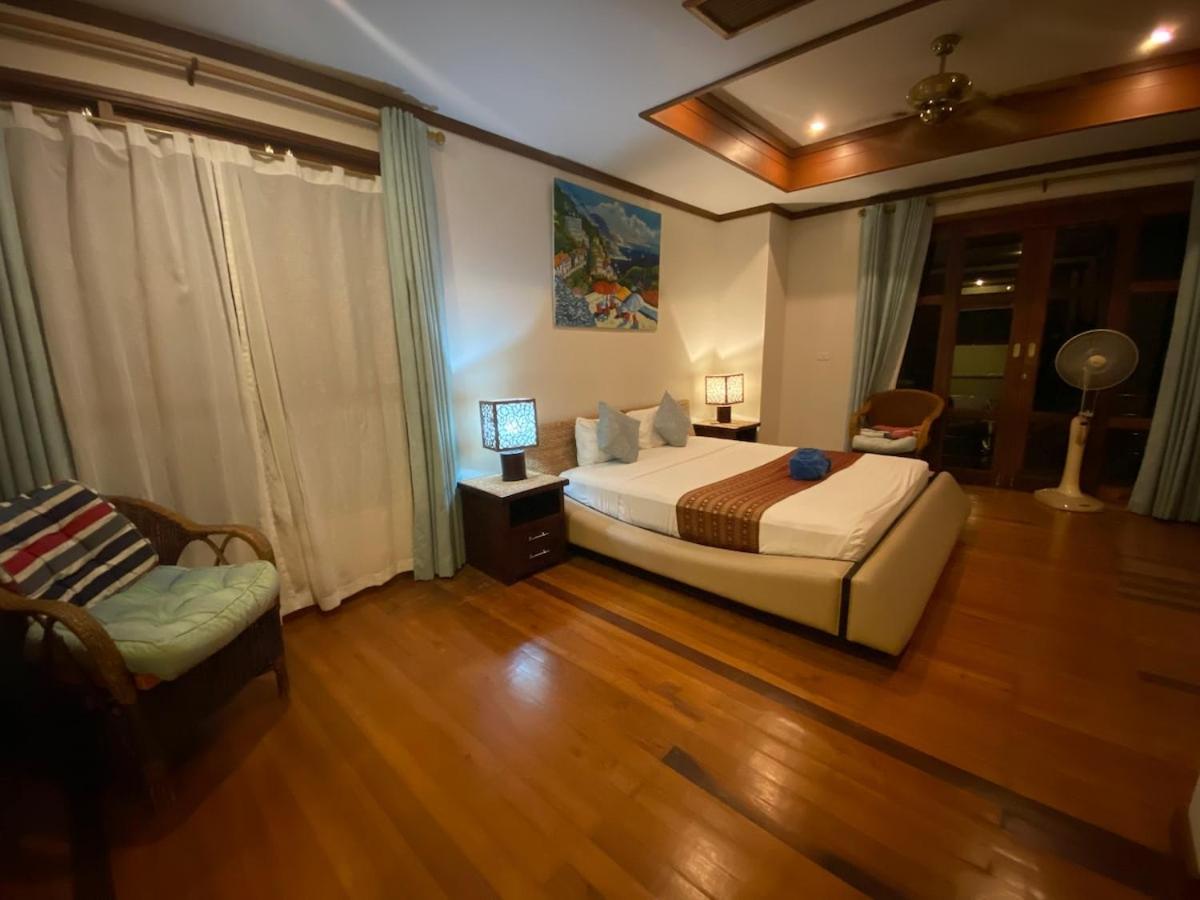 Villa 4 Bedroom Seaview On Beachfront Tg48-sdv288 By Samui Dream *