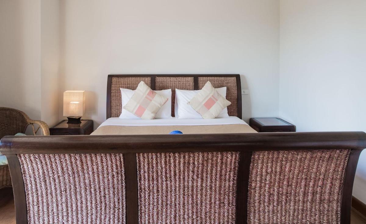 Villa 4 Bedroom Seaview On Beachfront Tg48-sdv288 By Samui Dream