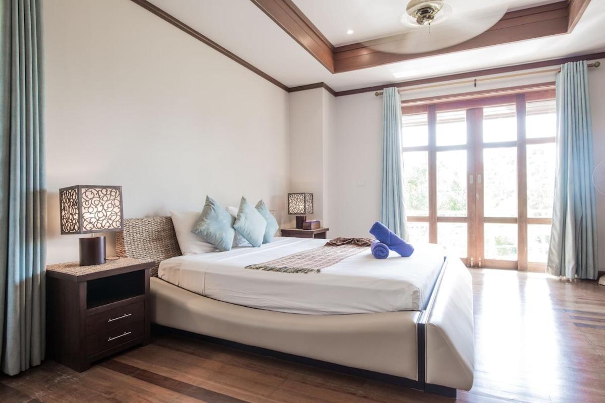 Villa 4 Bedroom Seaview On Beachfront Tg48-sdv288 By Samui Dream Amphoe Koksamui
