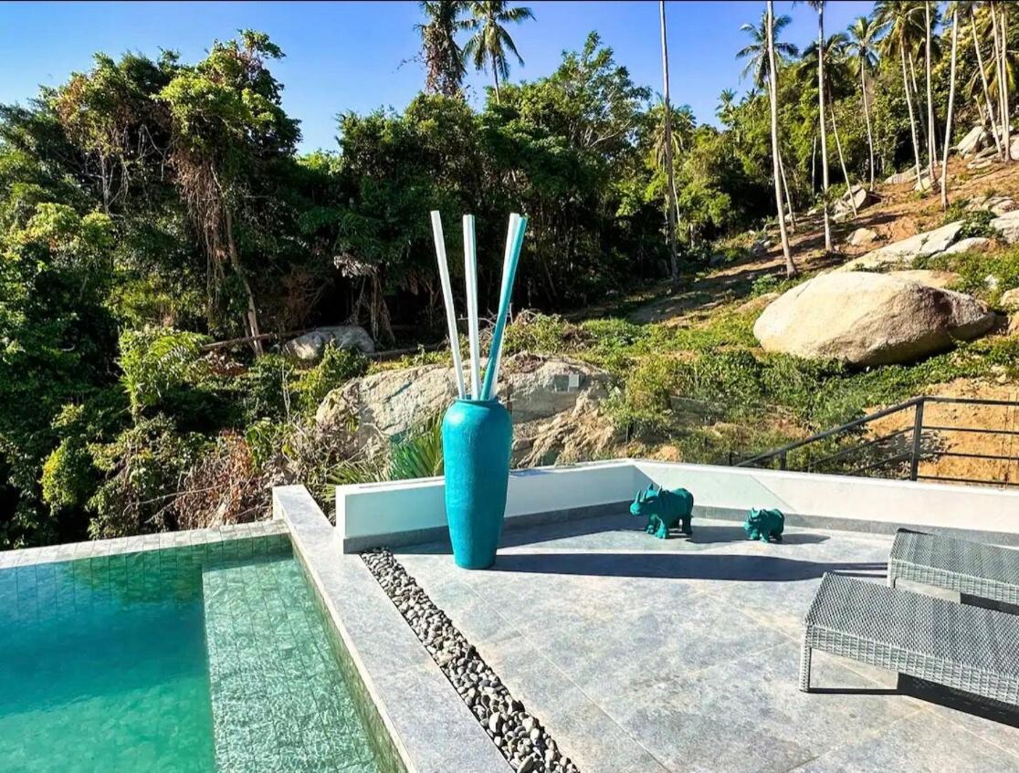 Charlotte - Seaview -4 Bedrooms