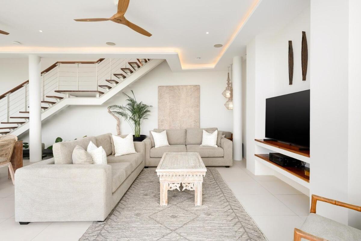 Mali, Beautiful Retreat Overlooking The Sea