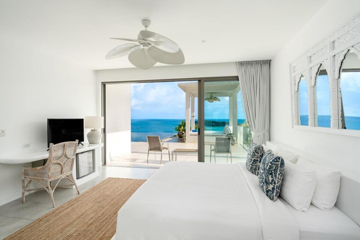 Kazu - Luxury 5-bedrooms Oceanview Retreat With Cinema, Bar, Infinity Pool, Private Cook & Maid Villa *