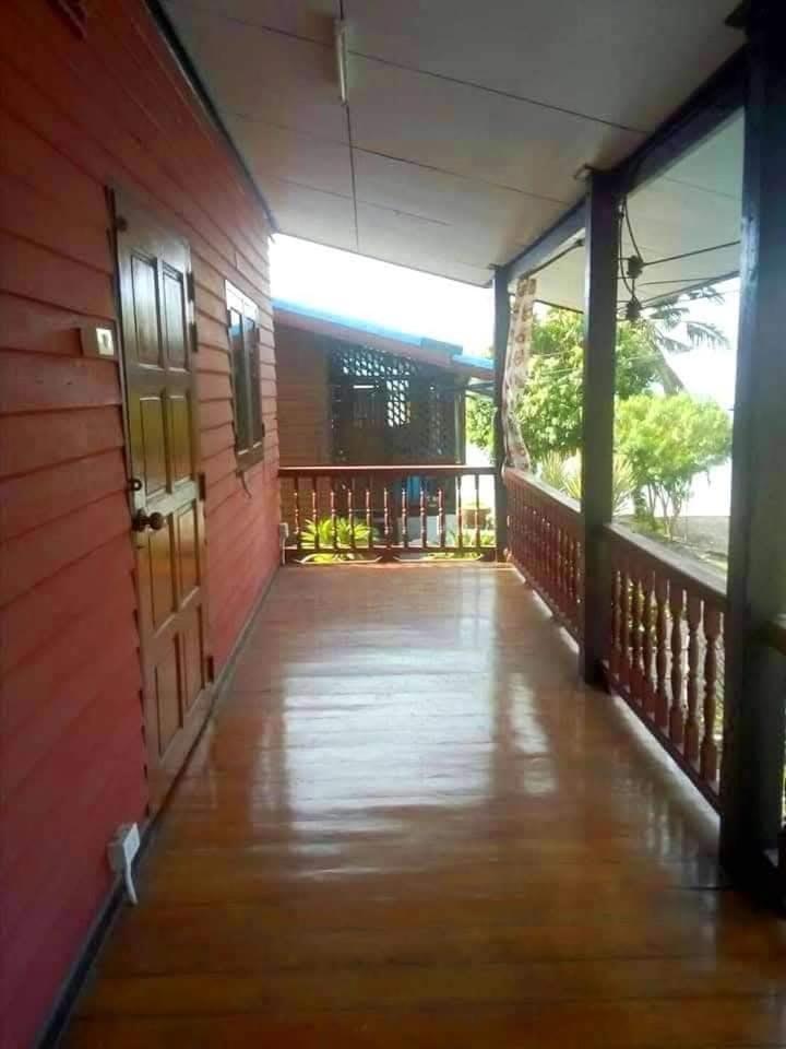 Ban Bang Po Bee House Amphoe Koksamui
