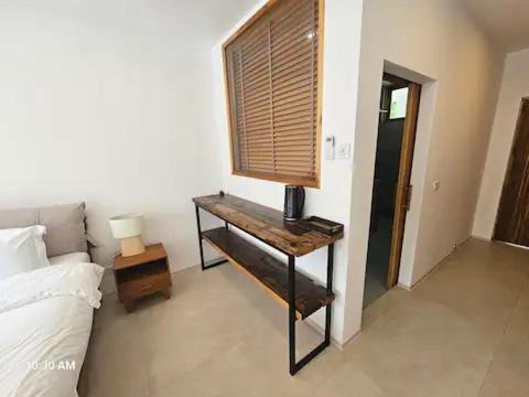 8 Bedroom Monkey 201