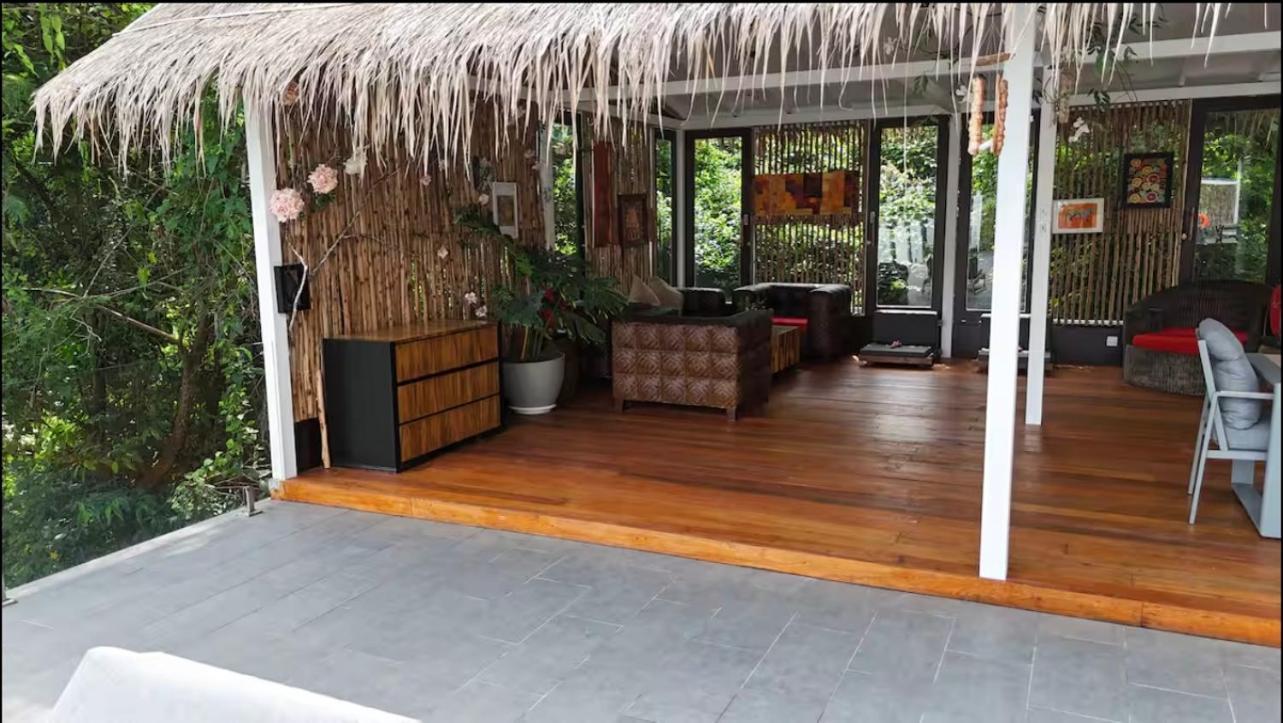 Aparthotel 8 Bedroom Monkey 201