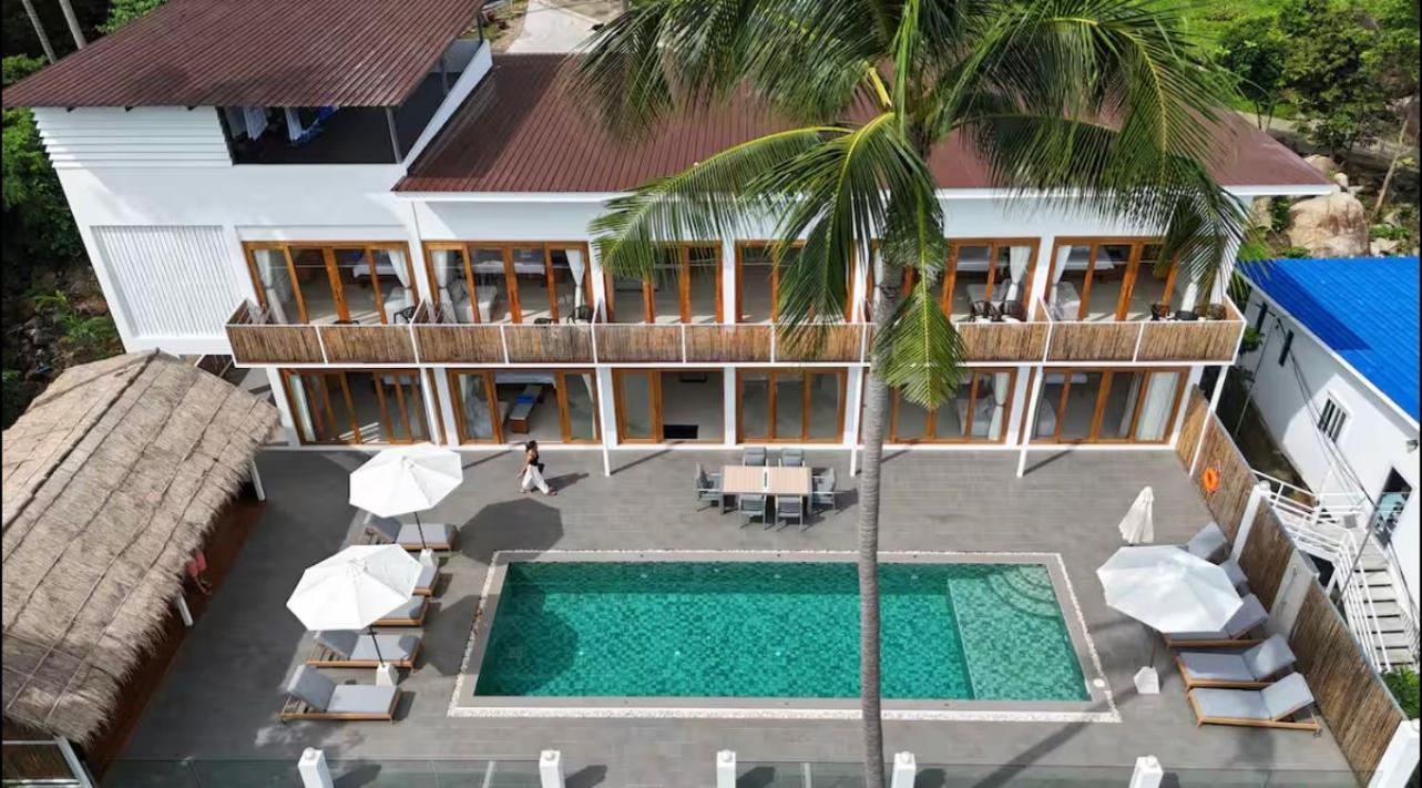 8 Bedroom Monkey 201