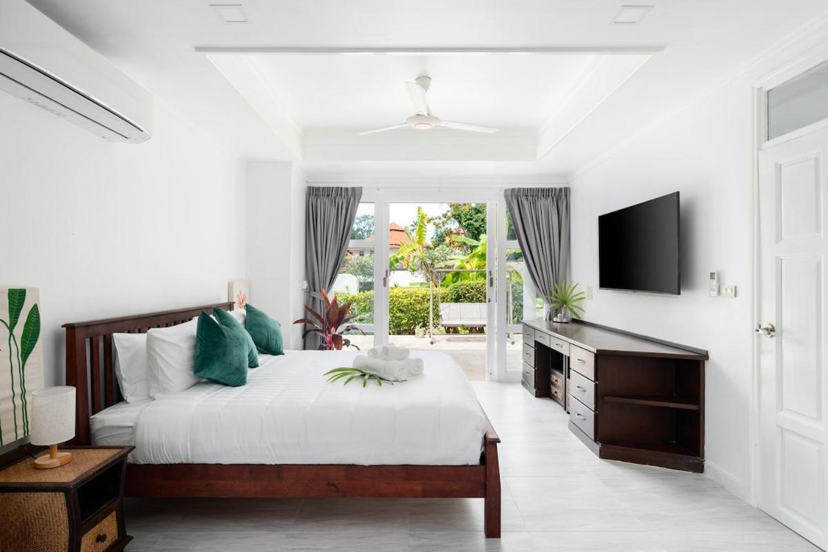 Villa 4 Bedroom On Beachfront Tg23-sdv351 By Samui Dream