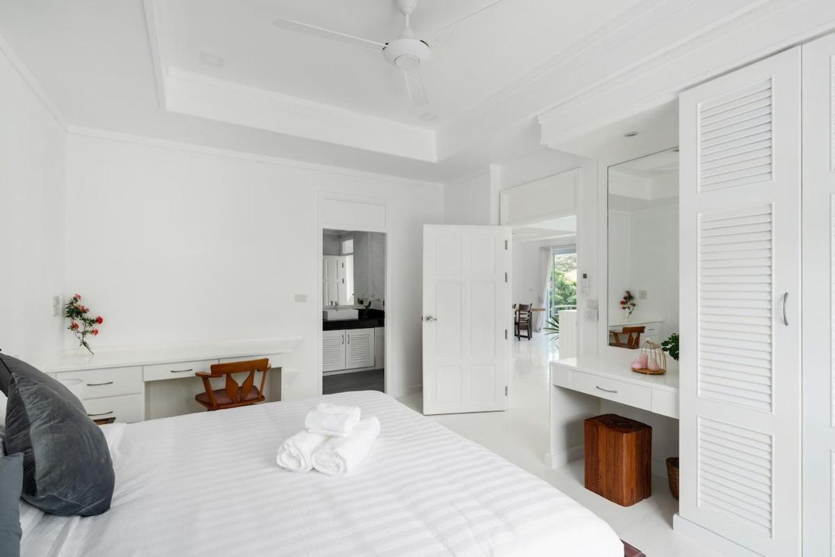 Villa 4 Bedroom On Beachfront Tg23-sdv351 By Samui Dream Amphoe Koksamui