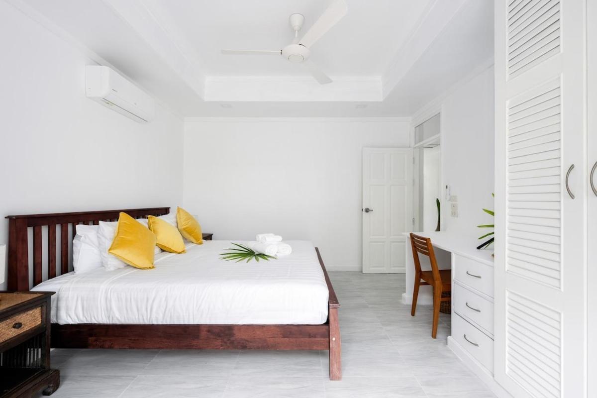 Villa 4 Bedroom On Beachfront Tg23-sdv351 By Samui Dream