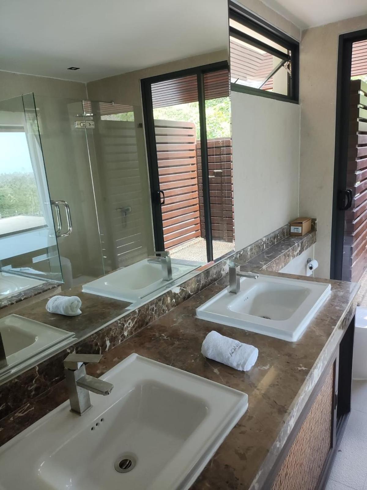 Luxury 3 Bdr - Infinity Pool & Ocean Views *