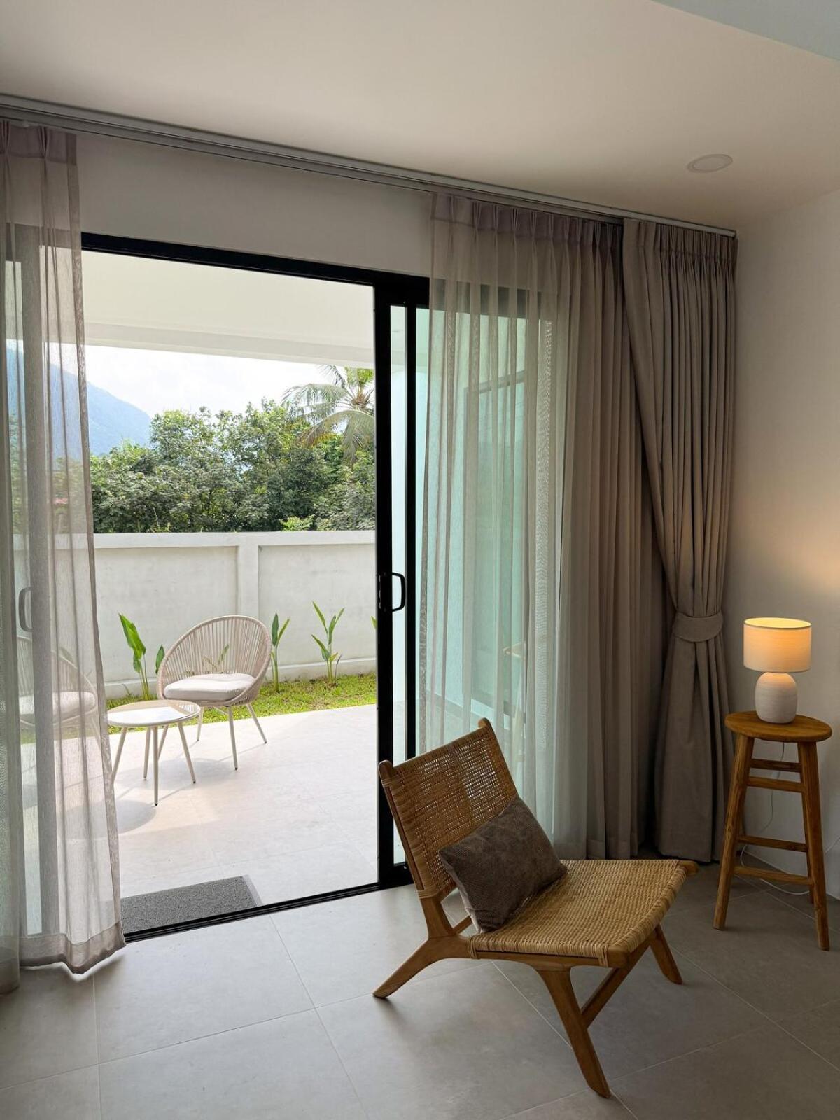 Villa Samuthra Lipa Noi *