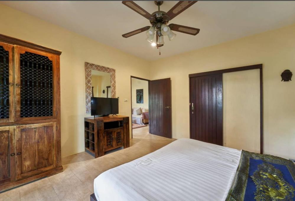 Baan Tropicana Vila *