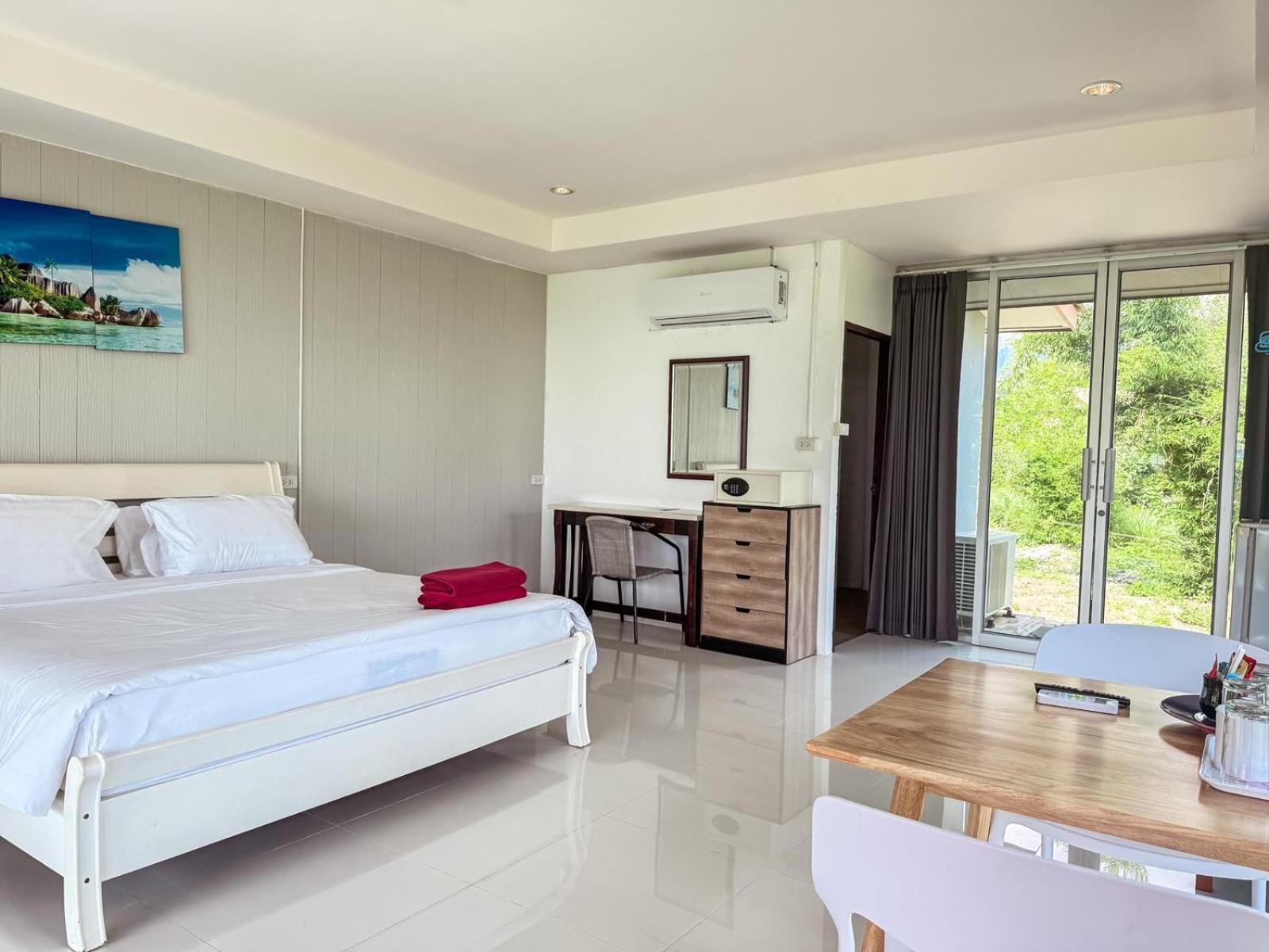 The Ocean Samui Resort *