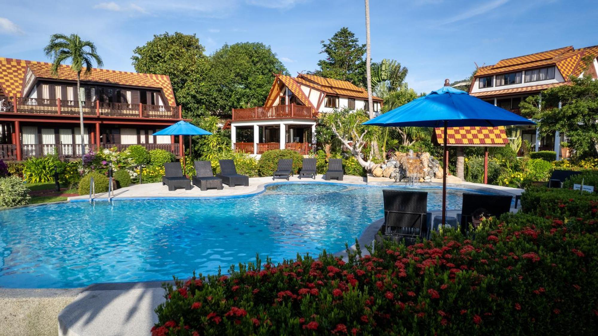 Lotus Villa, Beachside Luxury * Ban Bang Po