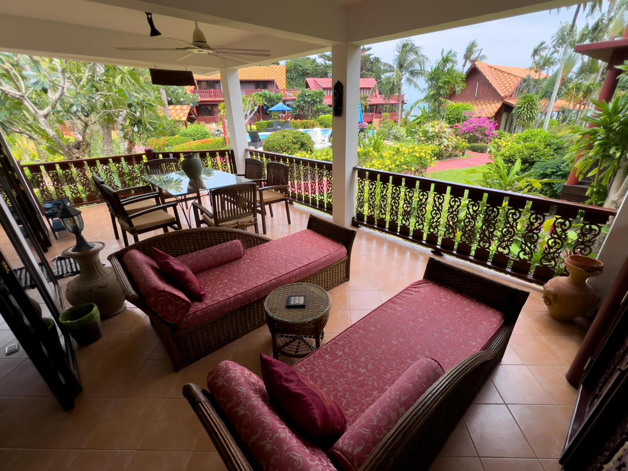 Lotus Villa, Beachside Luxury