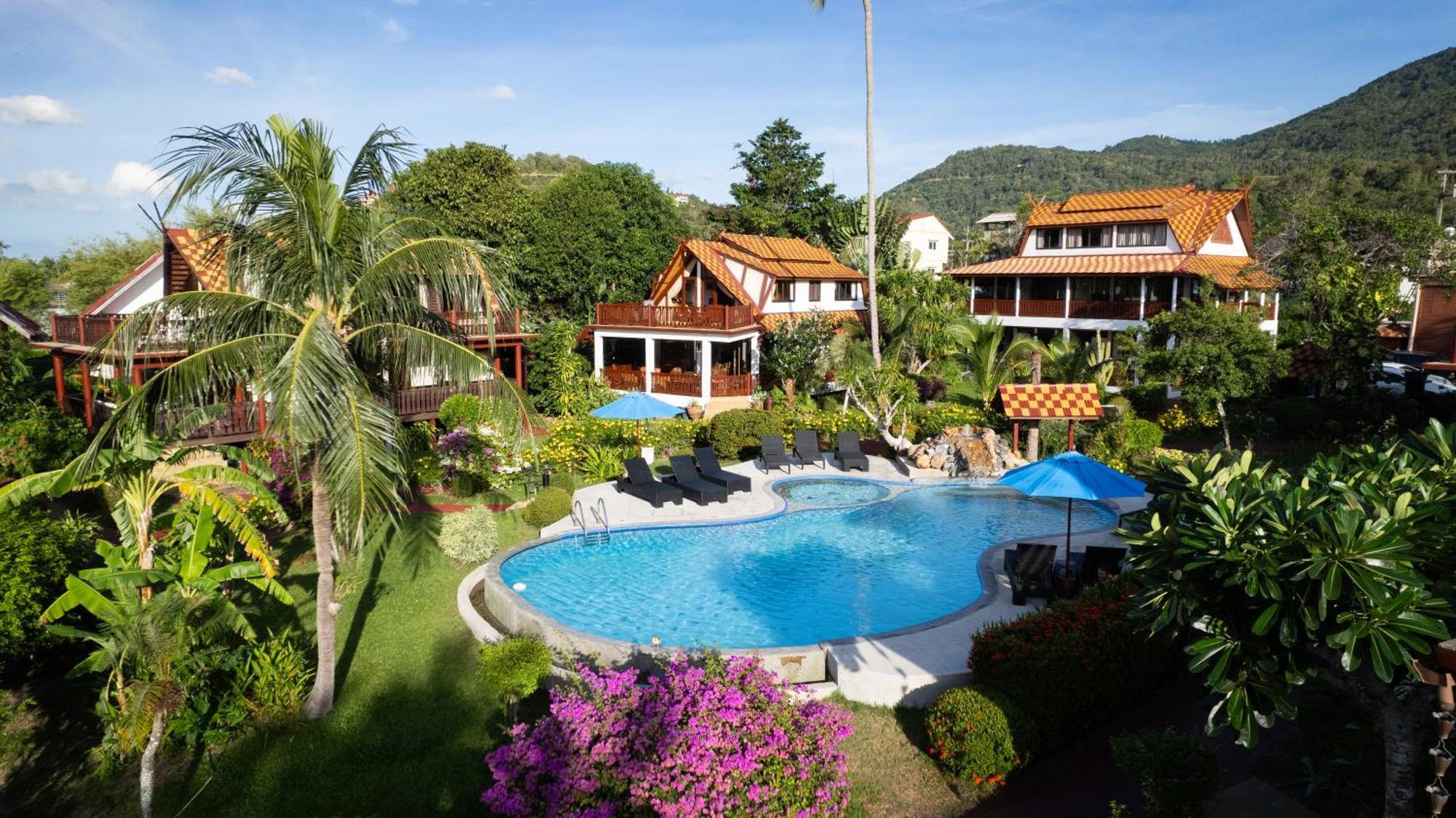 Lotus Villa, Beachside Luxury Villa Ban Bang Po