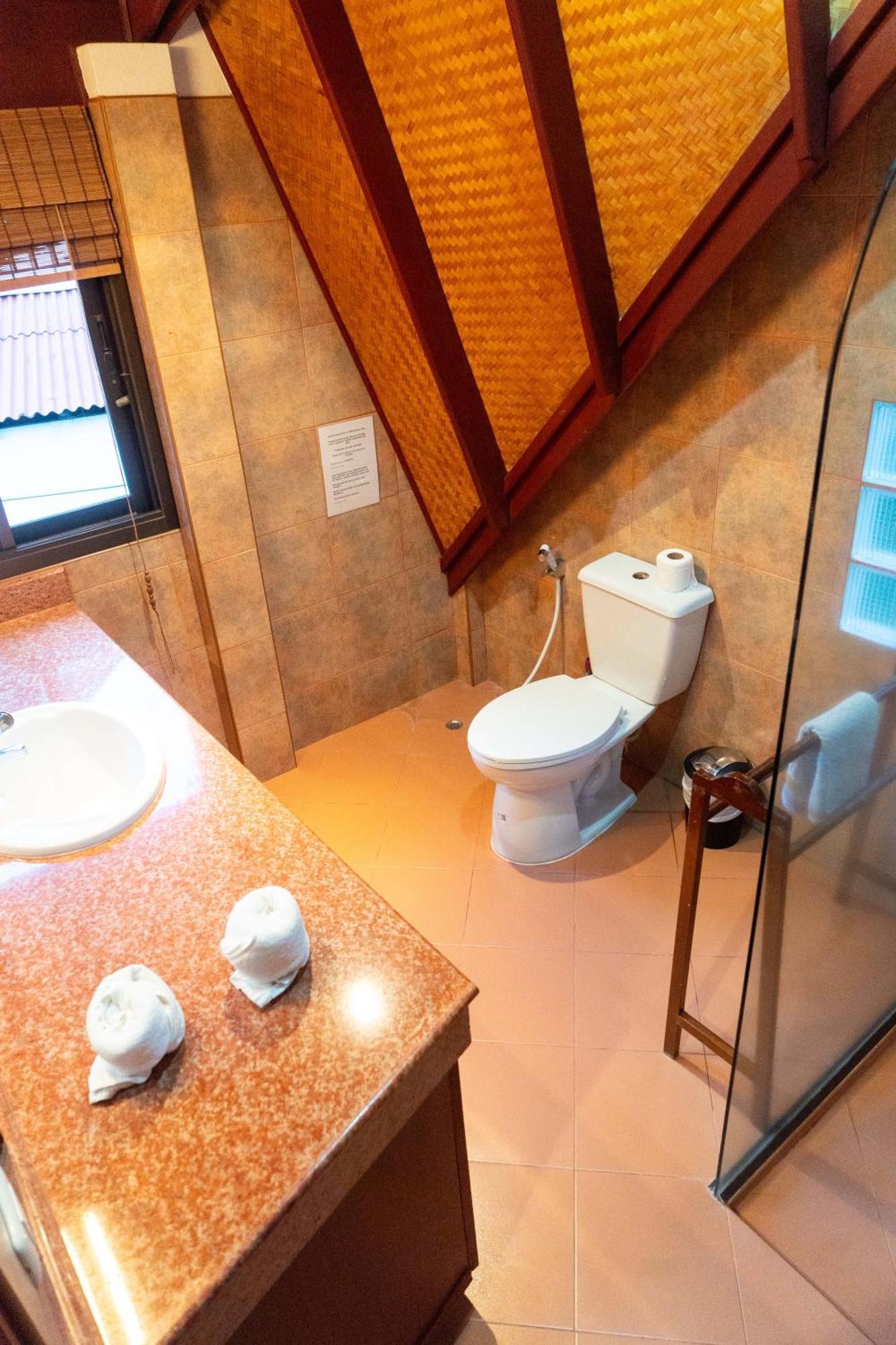 Lotus Villa, Beachside Luxury