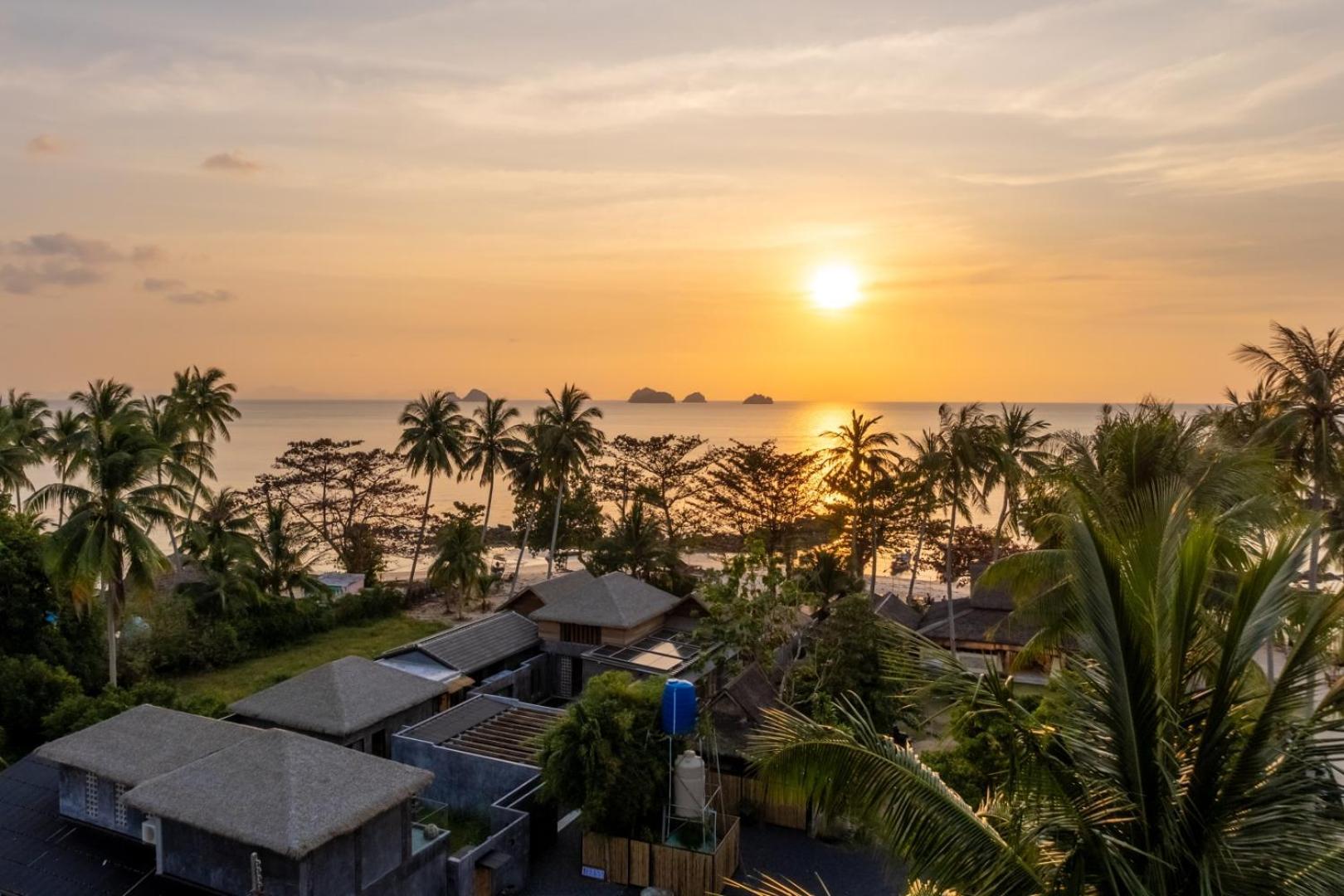 Luxury With Sunset Villa *