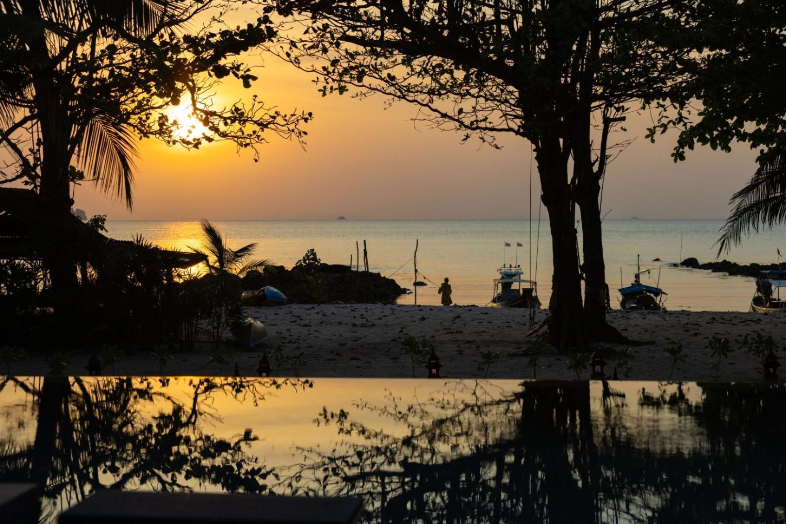 Luxury With Sunset Villa