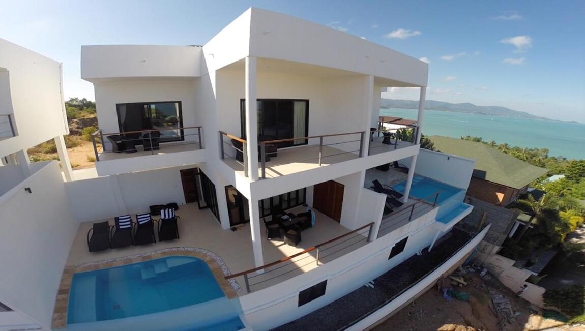 2 Bed Seaview 5 Mins To A2 Villa *