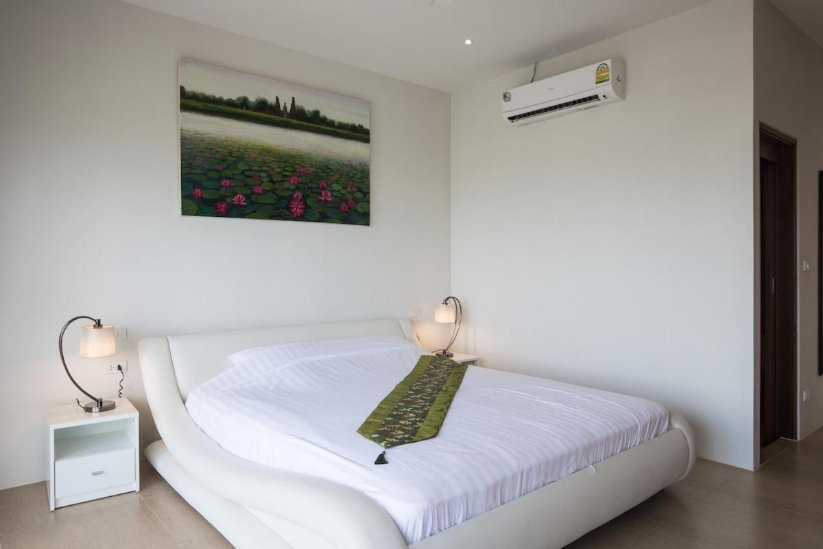 Villa 2 Bed Seaview 5 Mins To A2 *